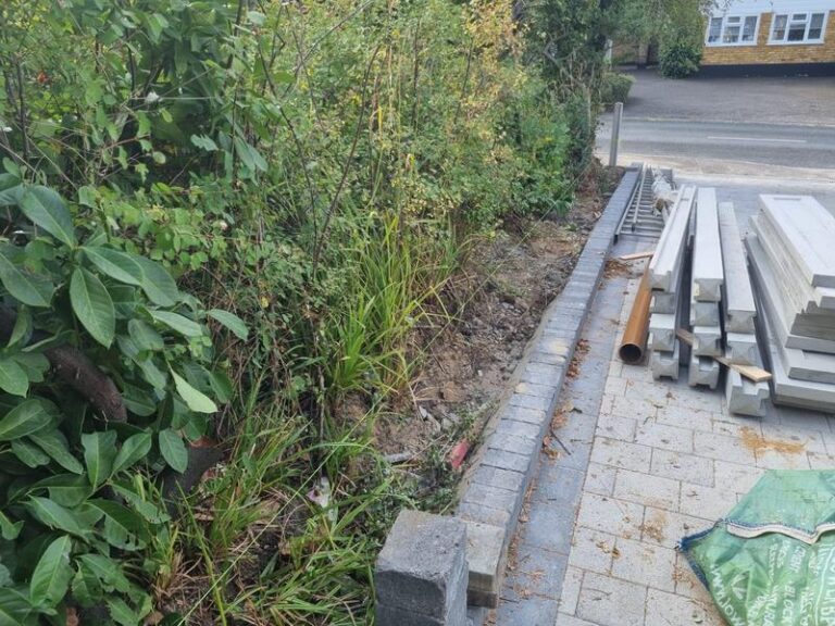 new fence concrete posts gravel close board feather edge pressure treated panels in billericay 01