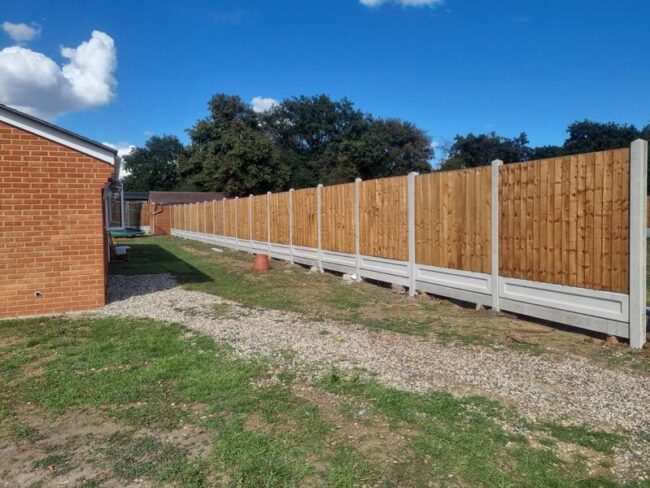 new concrete post gravel board closeboard fence in benfleet 01