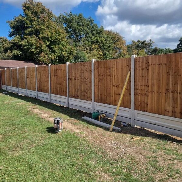 new concrete post gravel board closeboard fence in benfleet 02