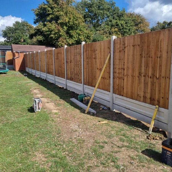 new concrete post gravel board closeboard fence in benfleet 03