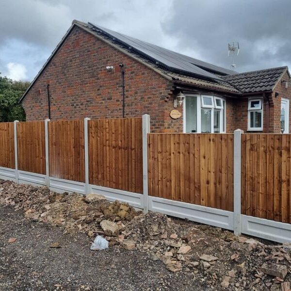new concrete post gravel board closeboard fence in benfleet 04