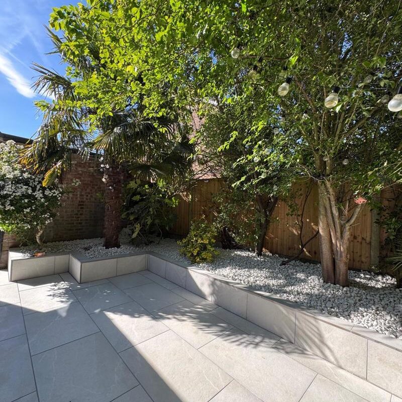 porcelain-patio-seating-wall-wickford-essex-11