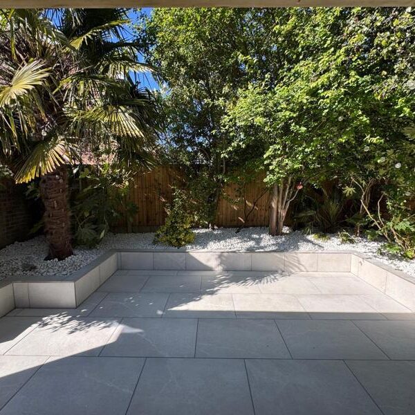 porcelain-patio-seating-wall-wickford-essex-13