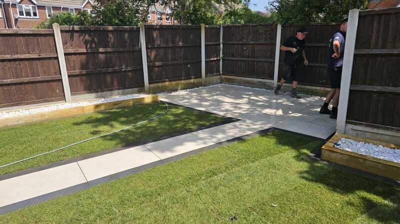 porcelain-patio-turf-landscaping-rayleigh-7