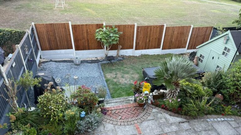 feather-edge-fence-rayleigh-7