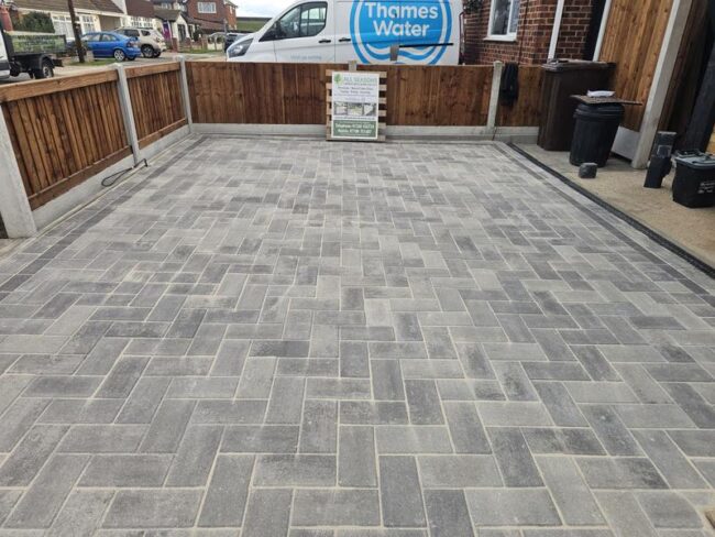 grey-block-paved-driveway-southend-on-sea-9