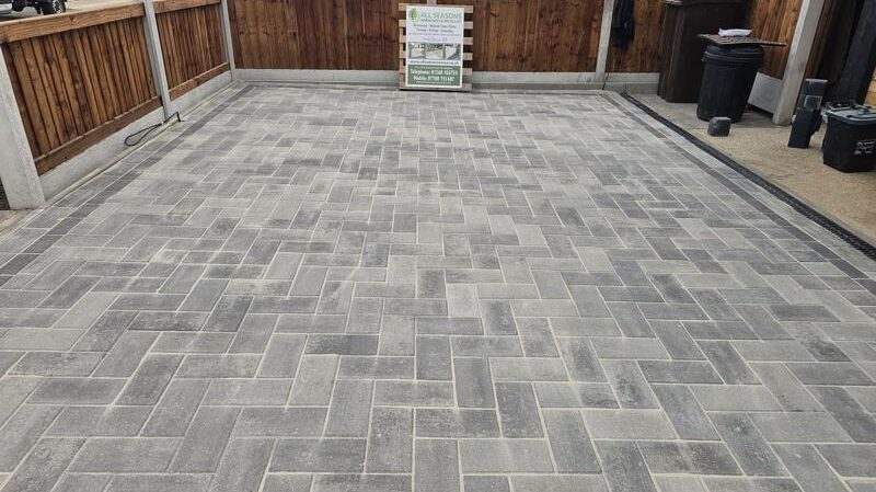 grey-block-paved-driveway-southend-on-sea-9