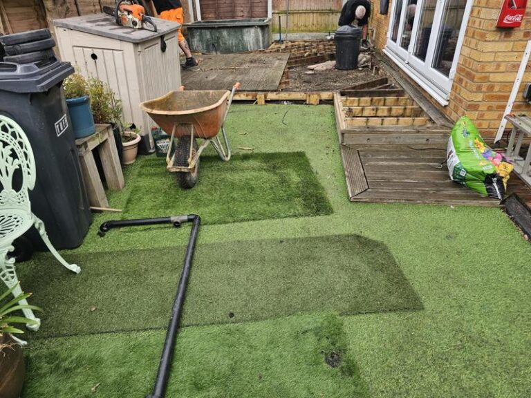 porcelain-patio-artificial-grass-wickford-2