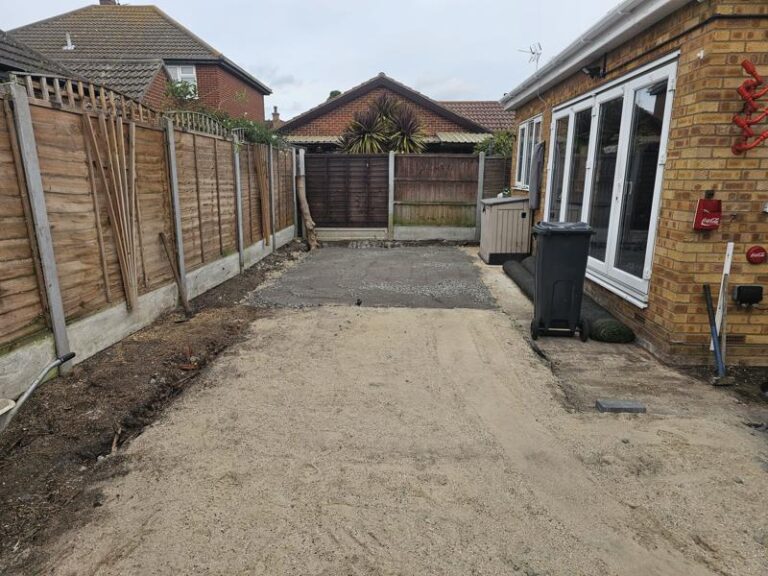porcelain-patio-artificial-grass-wickford-3